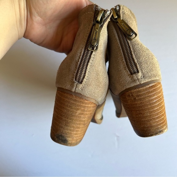 Blondo Neda Waterproof Suede Boots - Picture 9 of 10